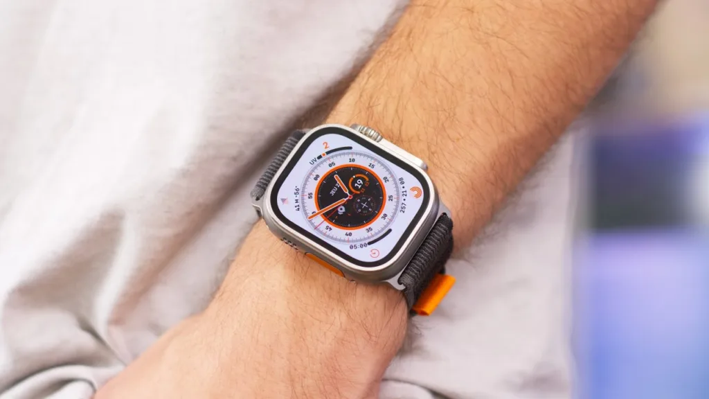 LG تسعى للحصول على تعويضات من أبل بسبب إلغاء طلب شاشات microLED للساعة الذكية Apple Watch